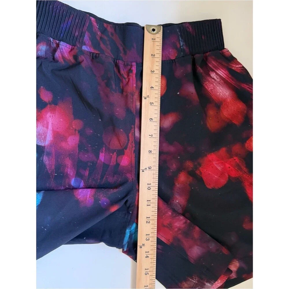 Lululemon Shorts Team Canada Swift High-Rise Short Print Size XS